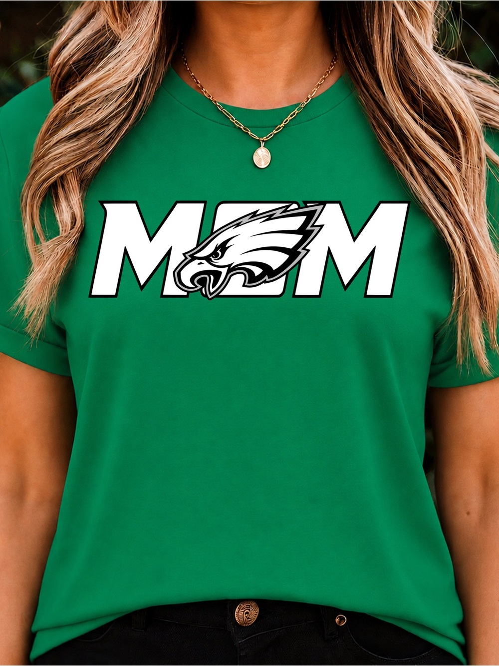Eagles Mom, Philadelphia Eagles football themed T-Shirt - Unisex Size Shirts